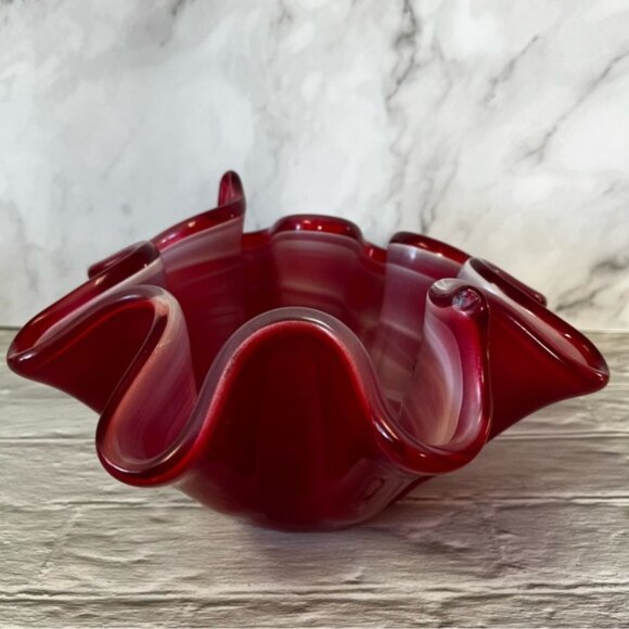Murano Red White Cristal Swirl Handerkerchief Bowl/Vase Hand Blown - Picture 3 of 13